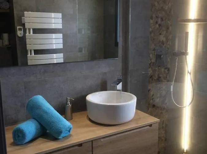 Villa Entre Et Montagne... *